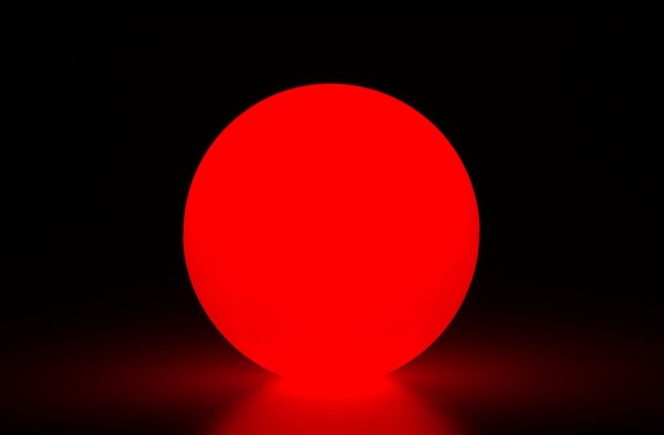 Oddball LED Jonglierball rot